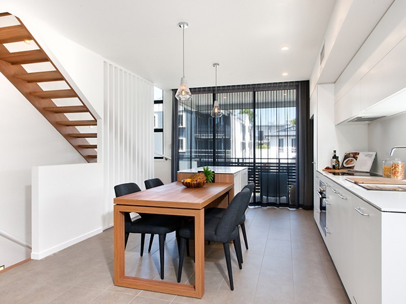 8/37 Latimer Street, Holland Park QLD 4121