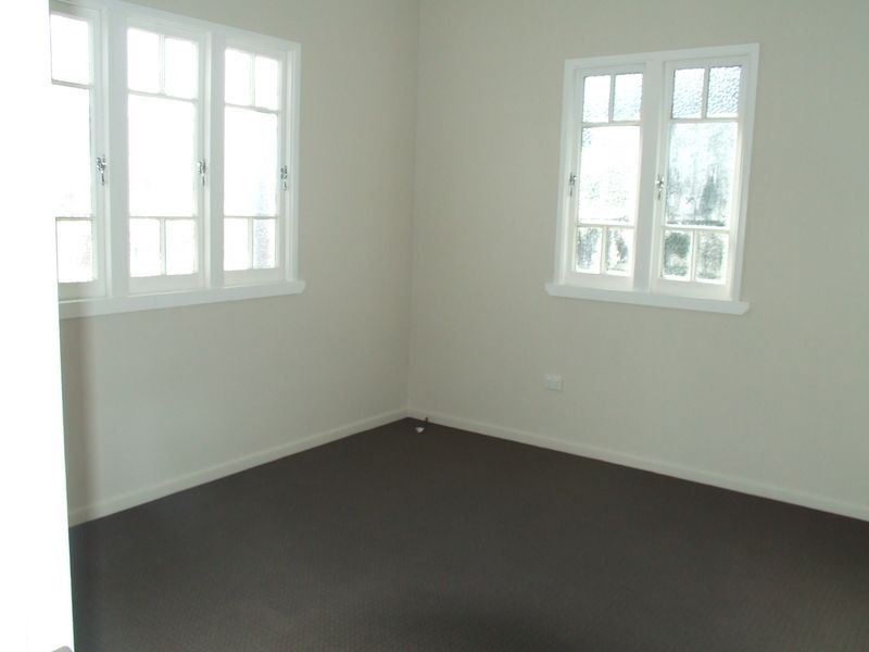 16 Elmes Road, Rocklea QLD 4106