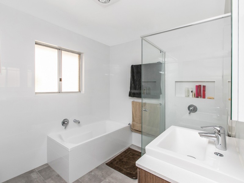 20 Wonderlost Outlook, Annerley QLD 4103