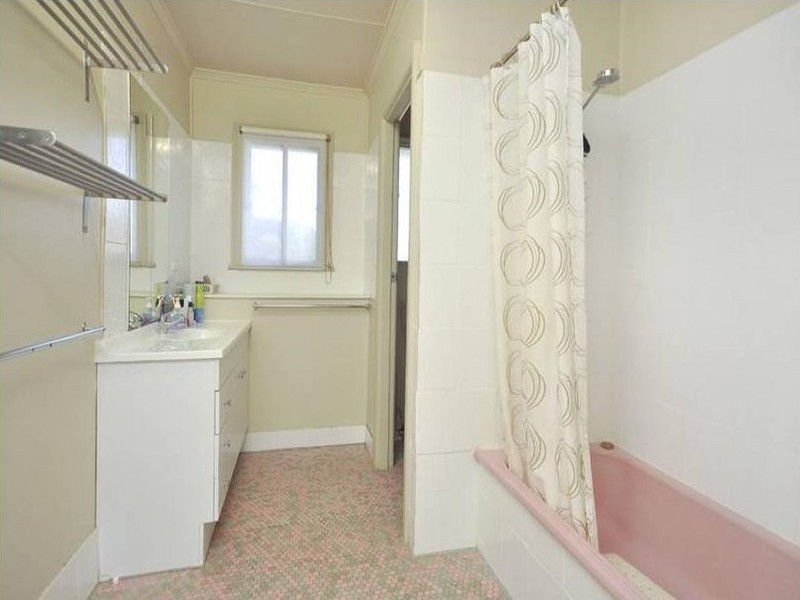 95 Fairfield Road, Fairfield QLD 4103