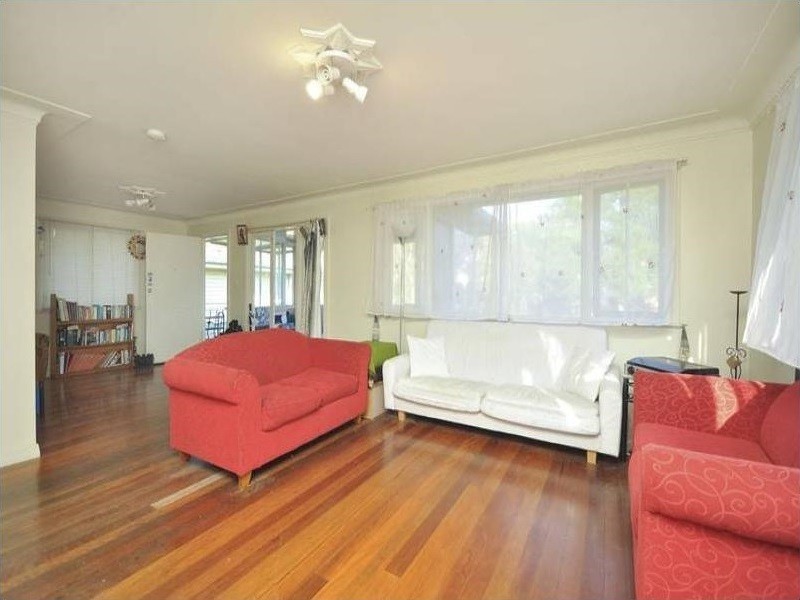 95 Fairfield Road, Fairfield QLD 4103