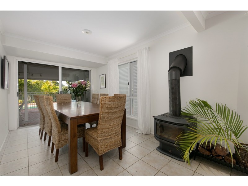 27 Sexton Place, Bellbowrie QLD 4070