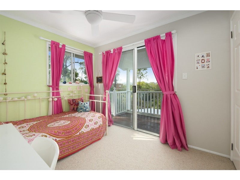 27 Sexton Place, Bellbowrie QLD 4070