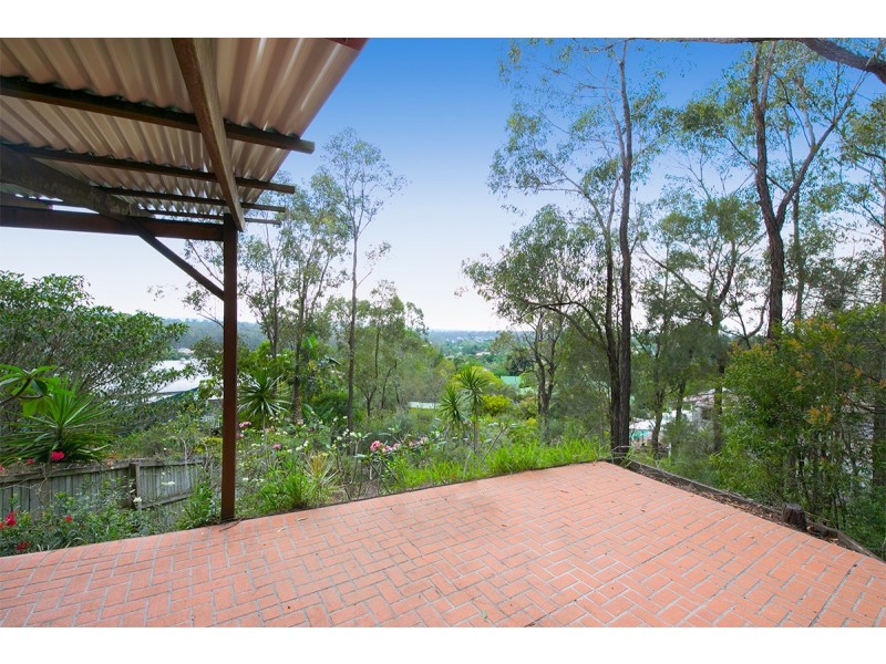 27 Sexton Place, Bellbowrie QLD 4070