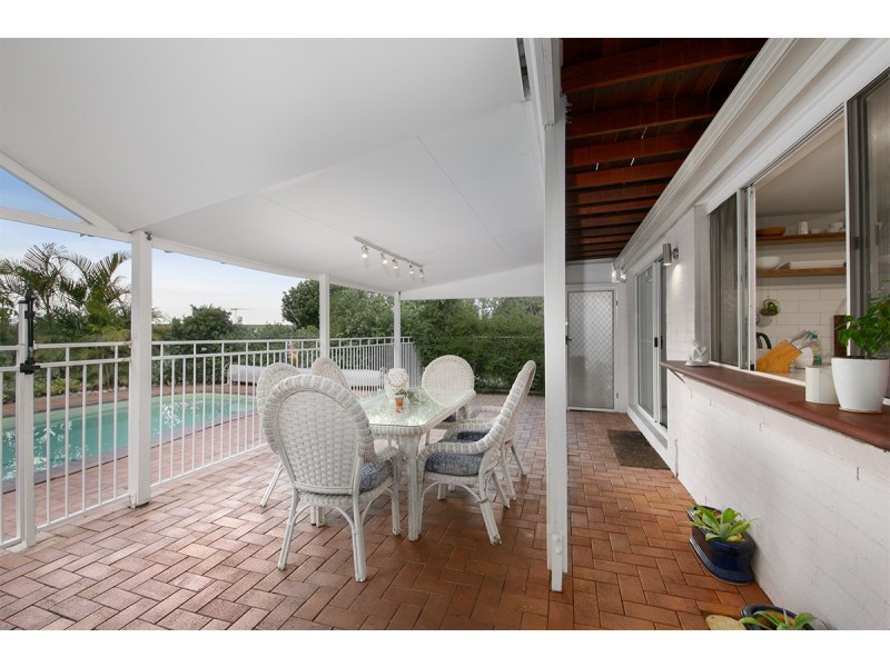 27 Sexton Place, Bellbowrie QLD 4070