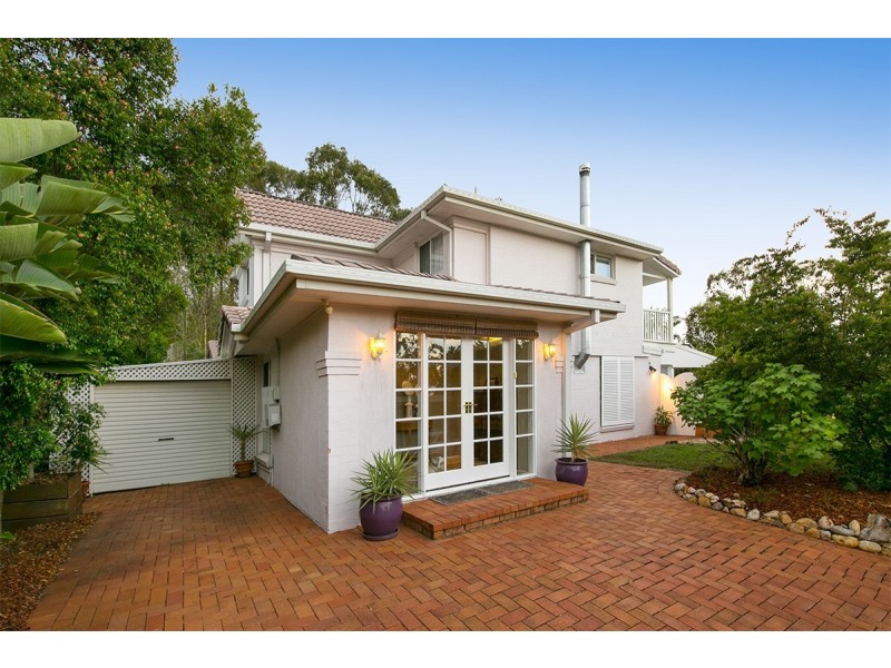 27 Sexton Place, Bellbowrie QLD 4070