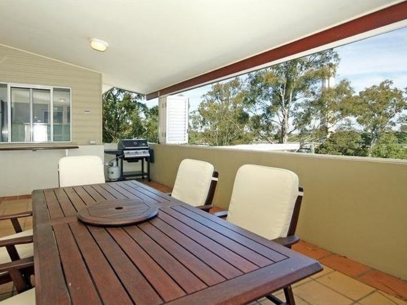 3/3 Indooroopilly Street, Dutton Park QLD 4102