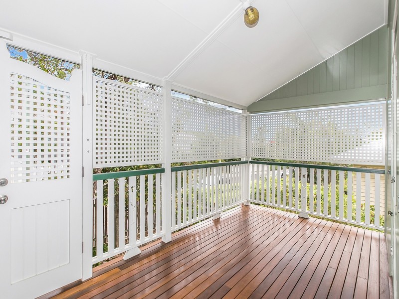 16 Killarney Street, Yeronga QLD 4104