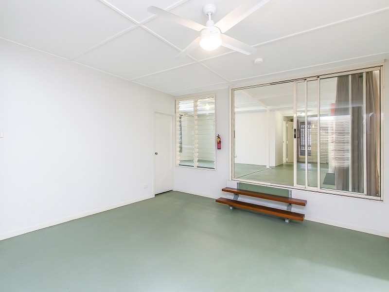 16 Killarney Street, Yeronga QLD 4104