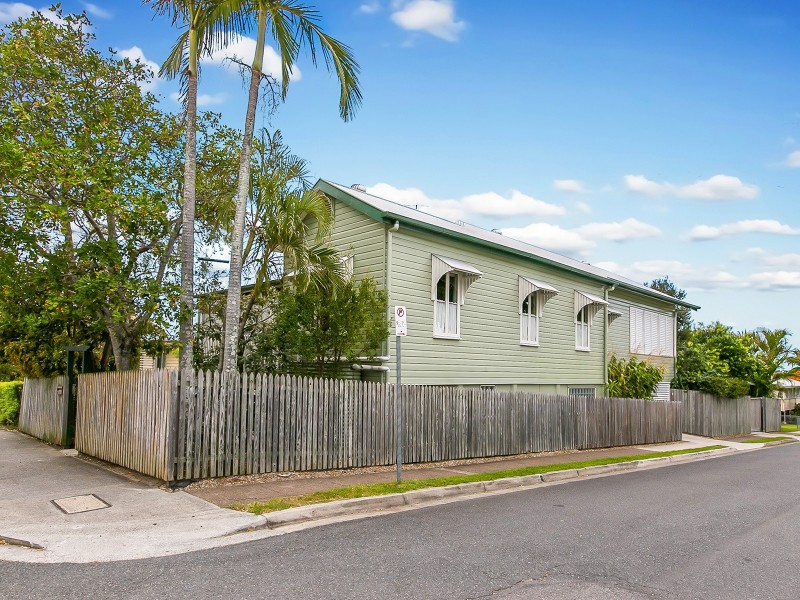 16 Killarney Street, Yeronga QLD 4104