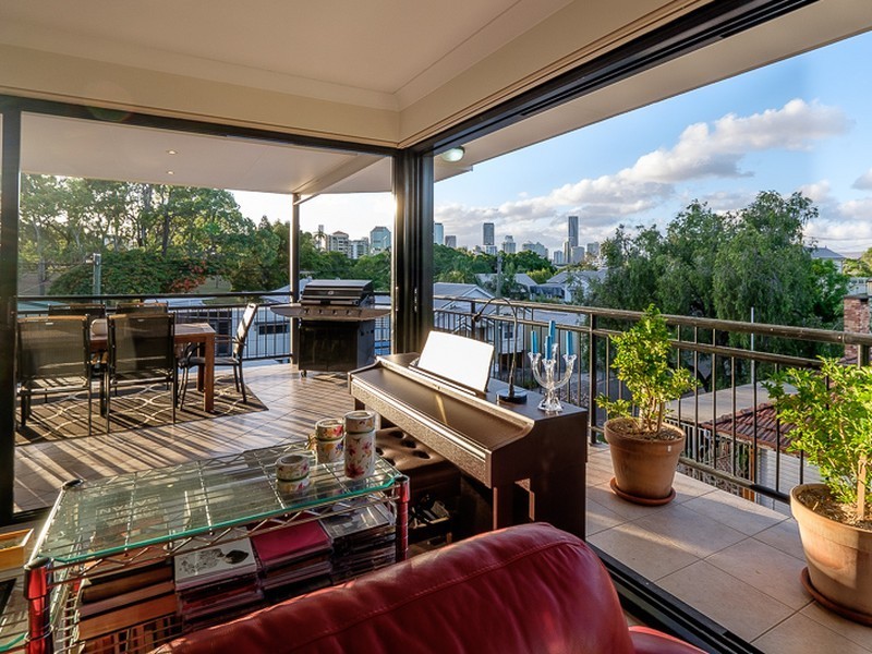 4/15 Eskgrove Street, East Brisbane QLD 4169