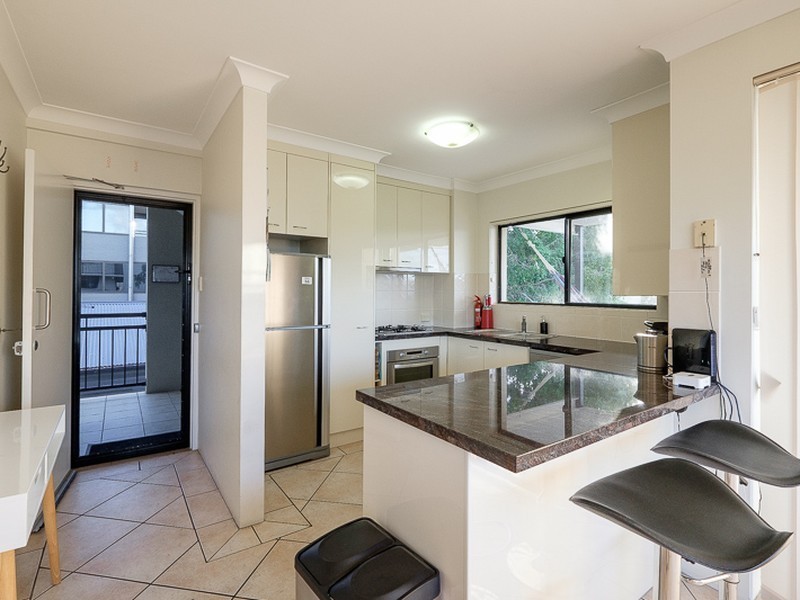 4/15 Eskgrove Street, East Brisbane QLD 4169