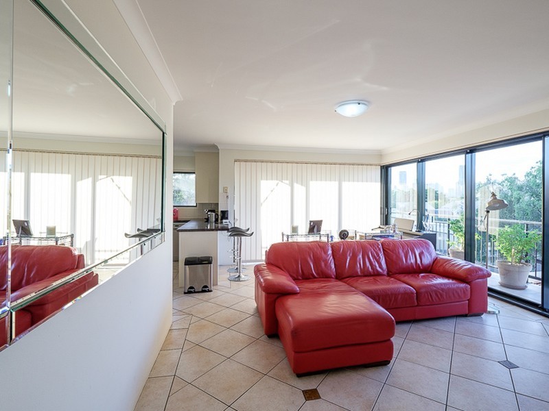 4/15 Eskgrove Street, East Brisbane QLD 4169