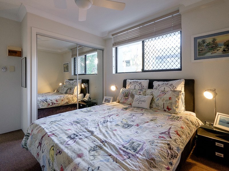 4/15 Eskgrove Street, East Brisbane QLD 4169