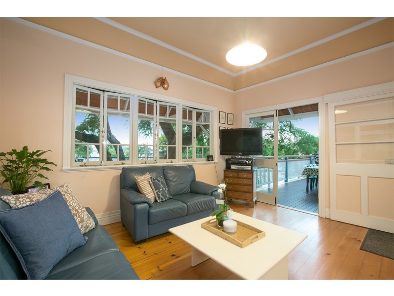 91 Ashby Street, Fairfield QLD 4103