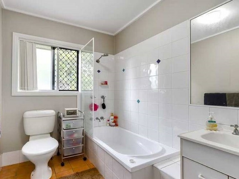 3/5 Curwen Terrace, Chermside QLD 4032