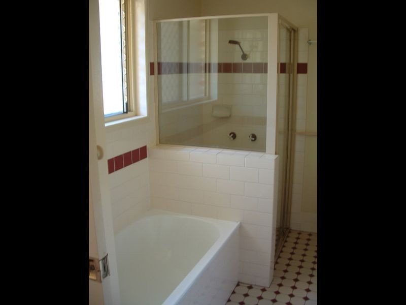 103 Sunshine Ave, Tarragindi QLD 4121