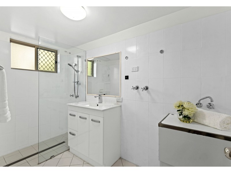 1/41 Shottery Street, Yeronga QLD 4104