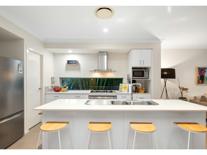 11 Turley Street, Fairfield QLD 4103