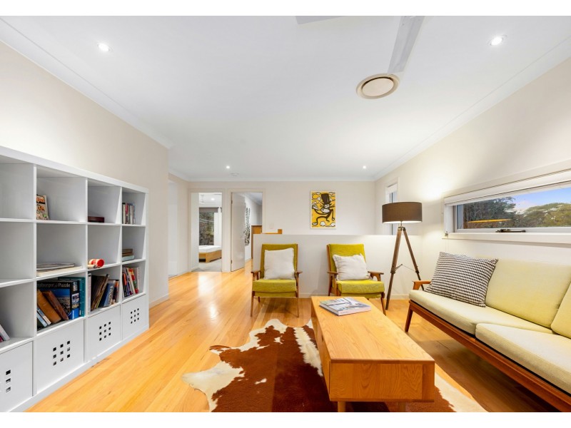 11 Turley Street, Fairfield QLD 4103