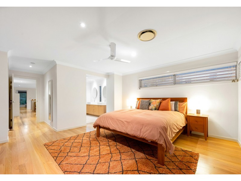 11 Turley Street, Fairfield QLD 4103