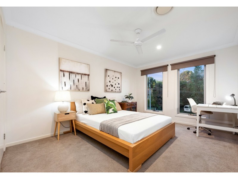 11 Turley Street, Fairfield QLD 4103