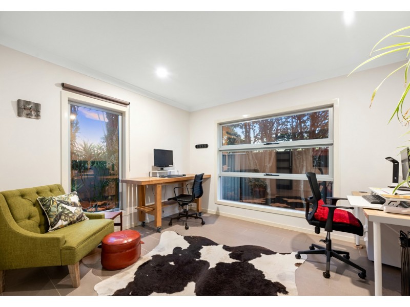 11 Turley Street, Fairfield QLD 4103