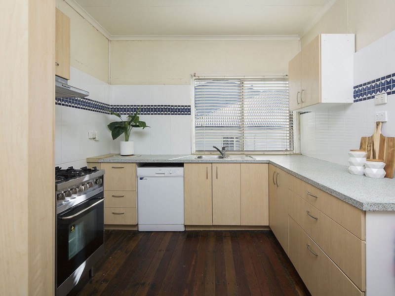 11 Moolabin Crescent, Yeerongpilly QLD 4105