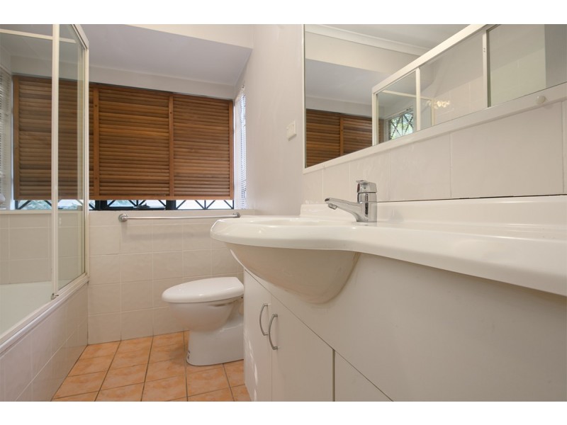 4/127 Macquarie Street, St Lucia QLD 4067