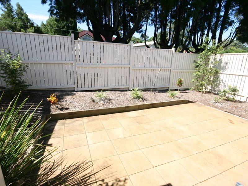 2/7 Woodville Place, Annerley QLD 4103