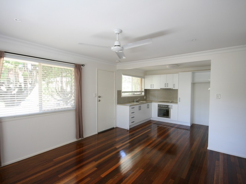 2/7 Woodville Place, Annerley QLD 4103