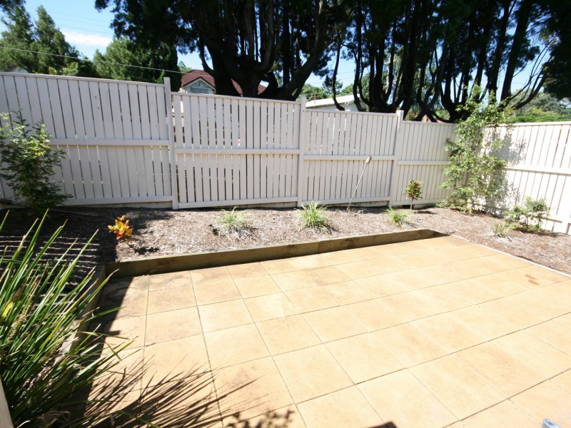 2/7 Woodville Place, Annerley QLD 4103