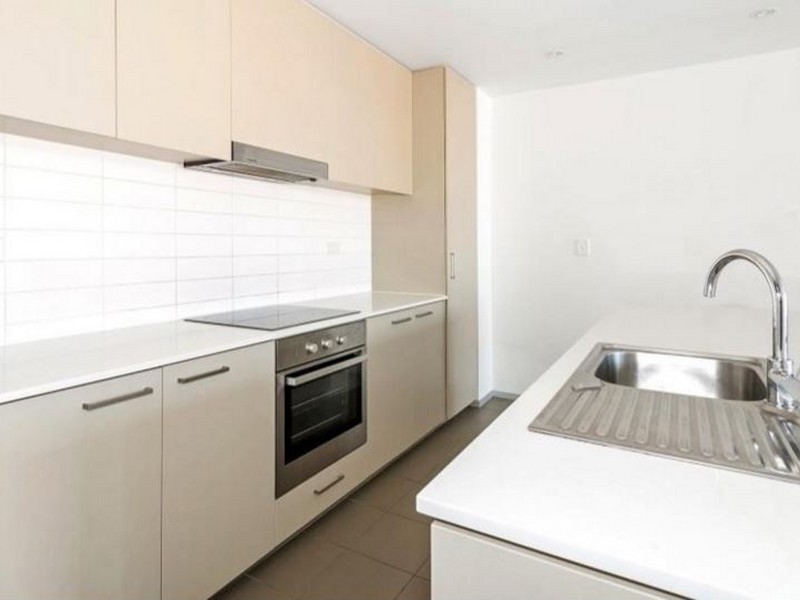 Unit 501/77 Jurgens Street, Woolloongabba QLD 4102