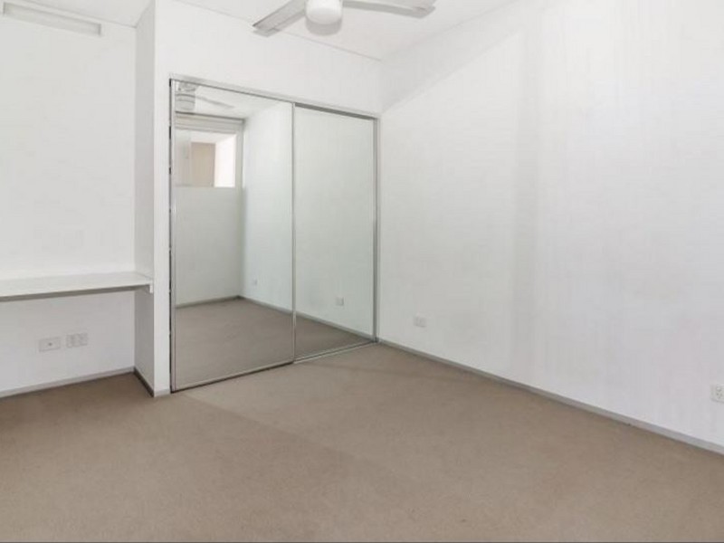 Unit 501/77 Jurgens Street, Woolloongabba QLD 4102