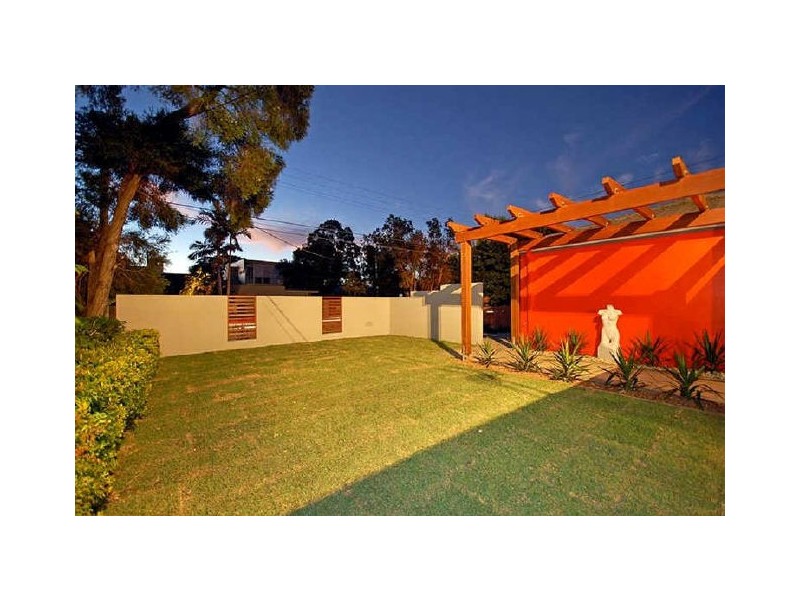 72 Brisbane Corso, Fairfield QLD 4103