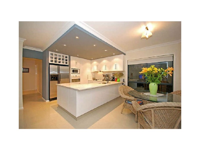 72 Brisbane Corso, Fairfield QLD 4103