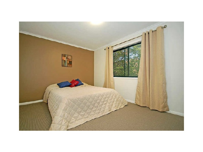72 Brisbane Corso, Fairfield QLD 4103