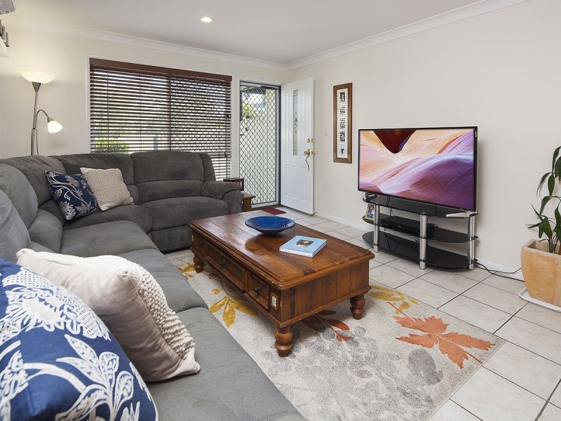 23 Brougham Street, Fairfield QLD 4103