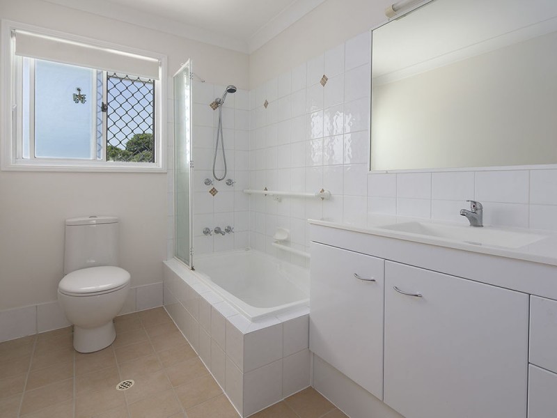 23 Brougham Street, Fairfield QLD 4103