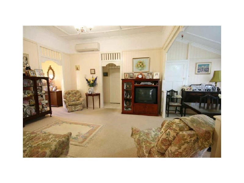 11 Delville Avenue, Moorooka QLD 4105