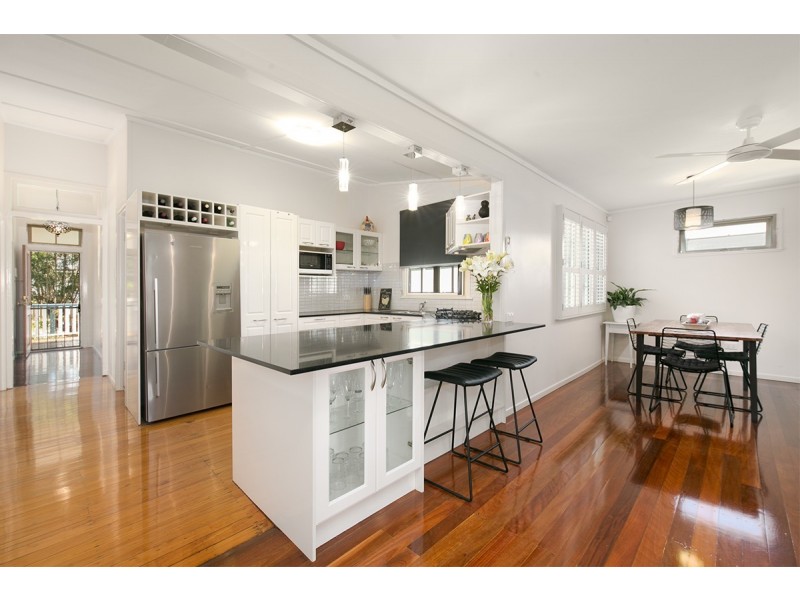 61 Turner Avenue, Fairfield QLD 4103