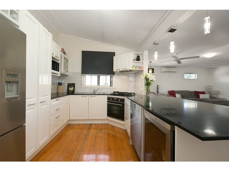 61 Turner Avenue, Fairfield QLD 4103