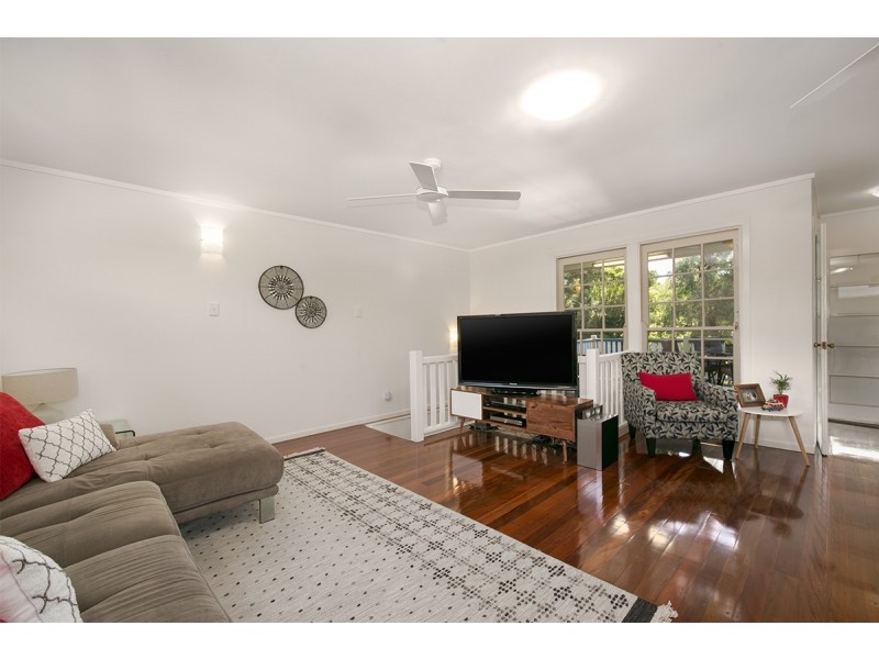 61 Turner Avenue, Fairfield QLD 4103