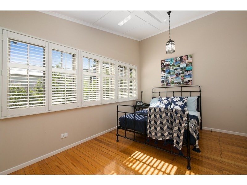 61 Turner Avenue, Fairfield QLD 4103