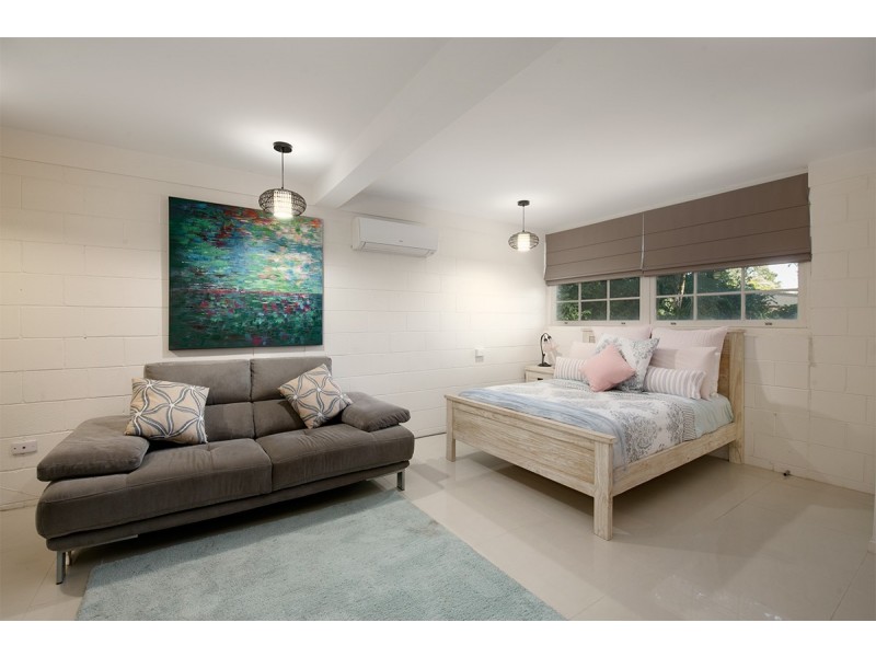 61 Turner Avenue, Fairfield QLD 4103