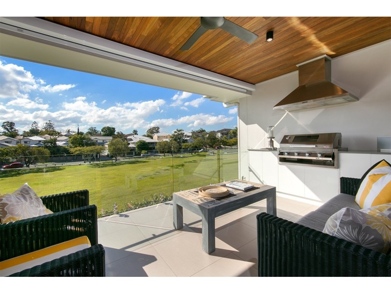 2/11 Simon Street, Yeronga QLD 4104