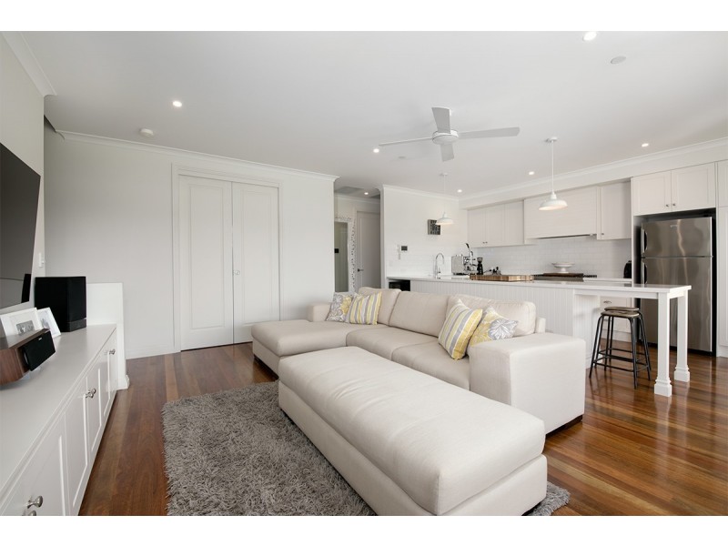 2/11 Simon Street, Yeronga QLD 4104