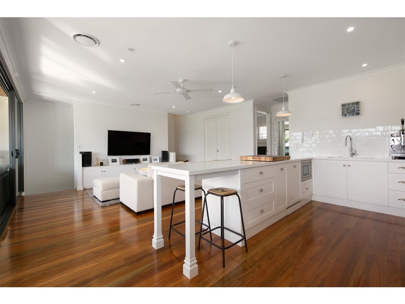 2/11 Simon Street, Yeronga QLD 4104