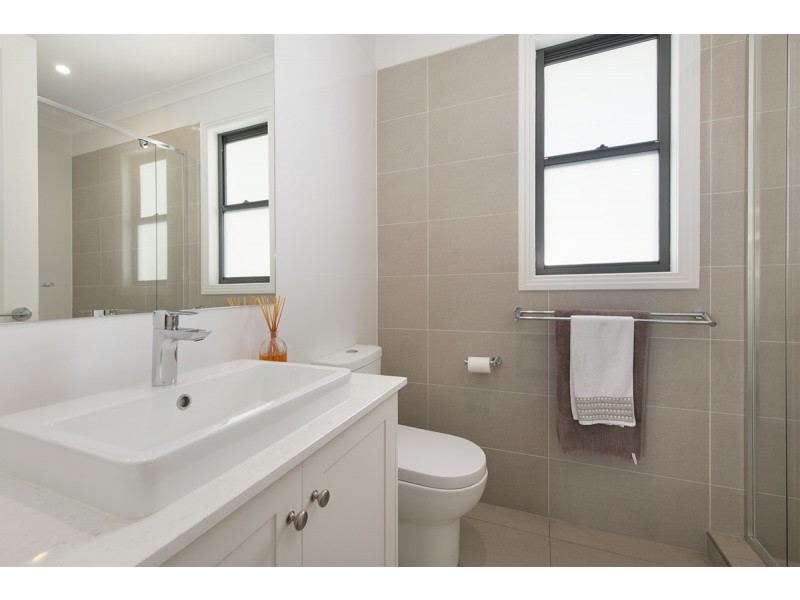 2/11 Simon Street, Yeronga QLD 4104