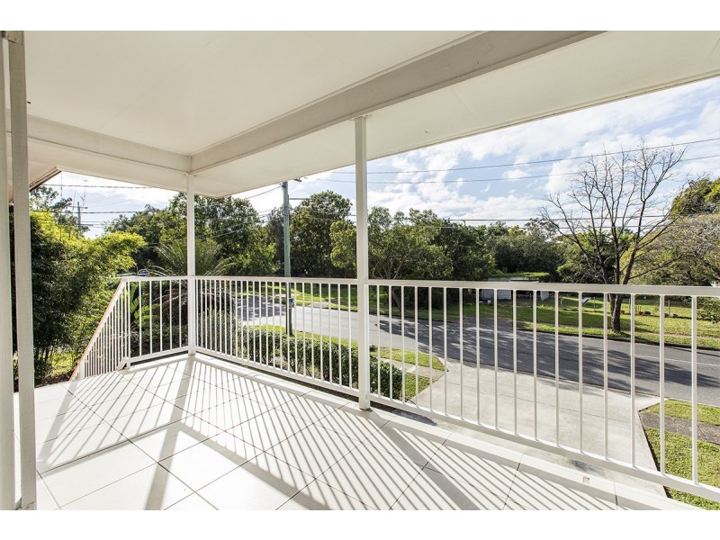 121 Home Street, Fairfield QLD 4103